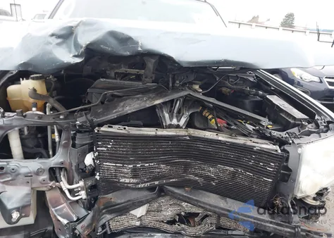 2010 Ford Escape Xlt z USA, uszkodzony, nr VIN 1FMCU9DG7AKB80110